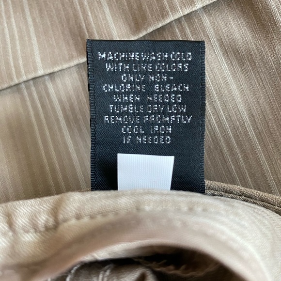 Mossimo Stretch suit-dress/work length tan shorts. - Picture 15 of 16